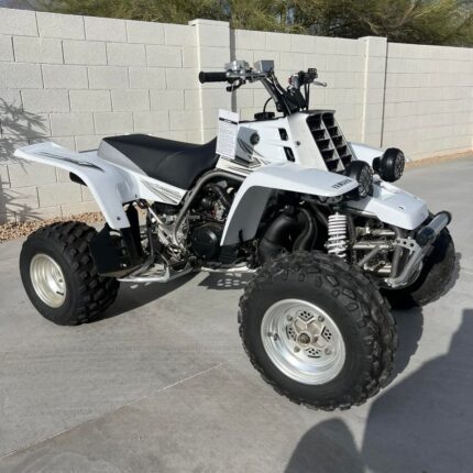 2006 white Yamaha banshee 350