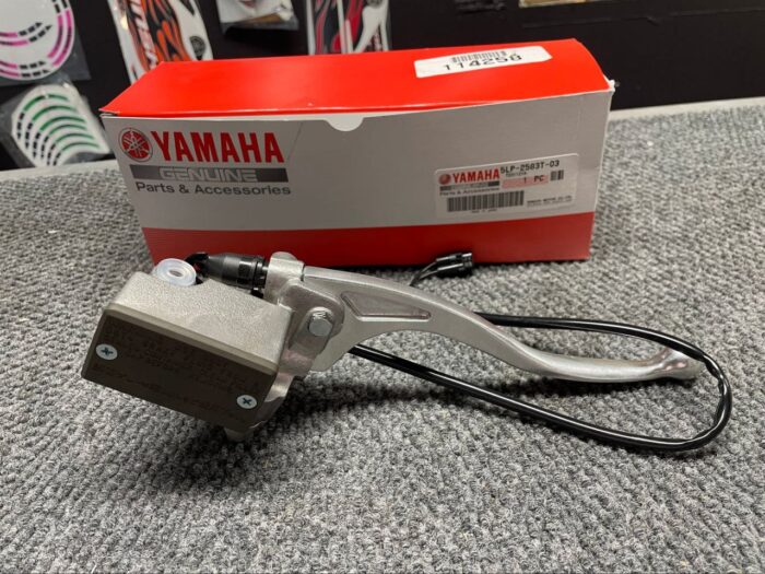YAMAHA OEM MASTER CYLINDER - Image 3