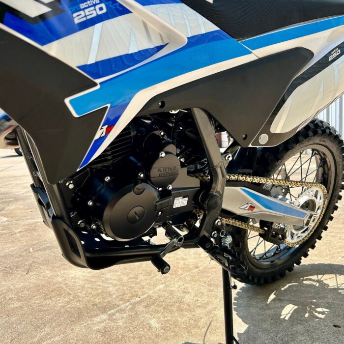 Apollo Thunder 250cc Dirt Bike - Image 14