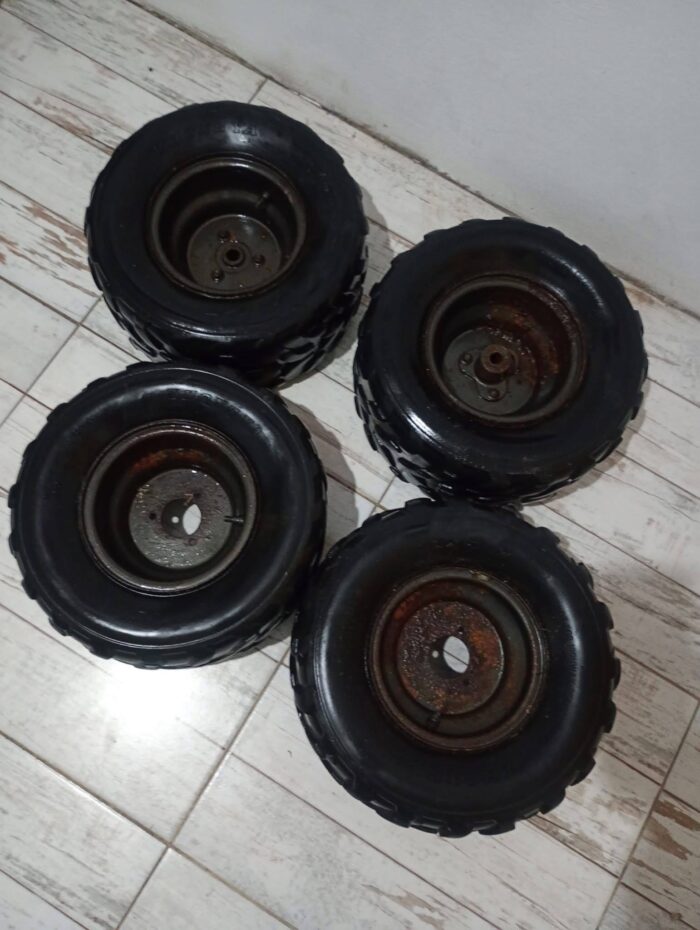 49CC KIDS BANSHEE ATV TIRES