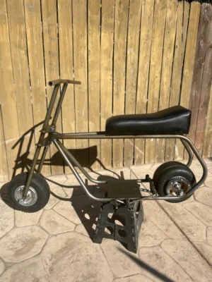 FullSizeRender_7b7d1bda-5b80-43e5-93fb-67dc8633947b.webp FAT SLICK MINIBIKE (ROLLER)