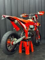 KTM EXC 300 CHAMPIONS 2025 - Image 3