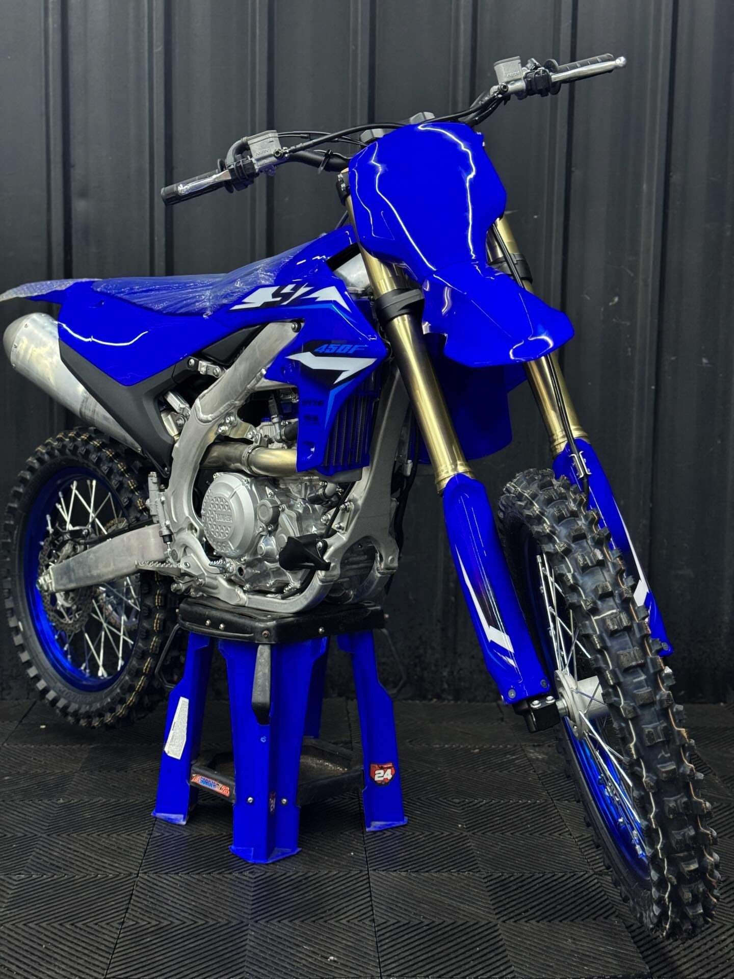 photo_5969535617370623419_w.jpg Yamaha YZ450F 2026 - Image 1