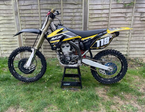 Best YAMAHA YZF 250 2009