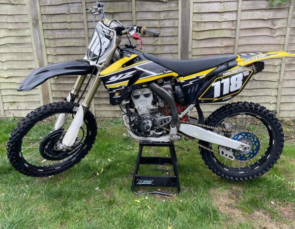 Best YAMAHA YZF 250 2009