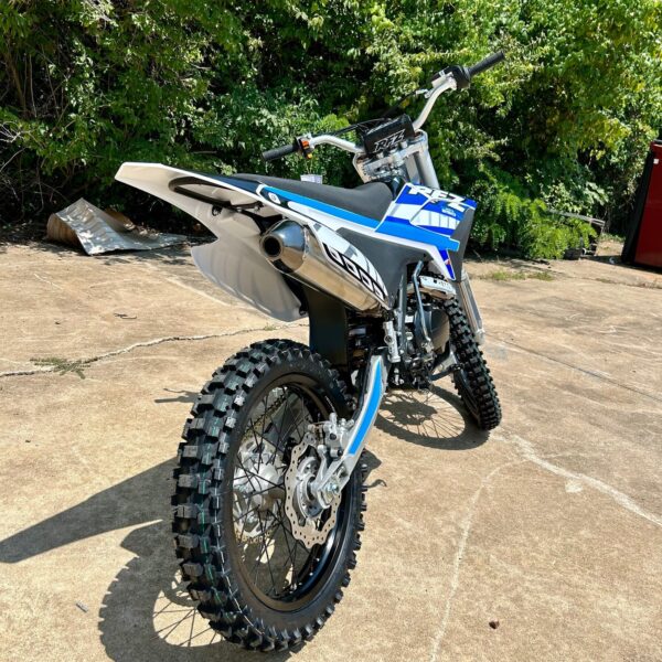 Apollo Thunder 250cc Dirt Bike