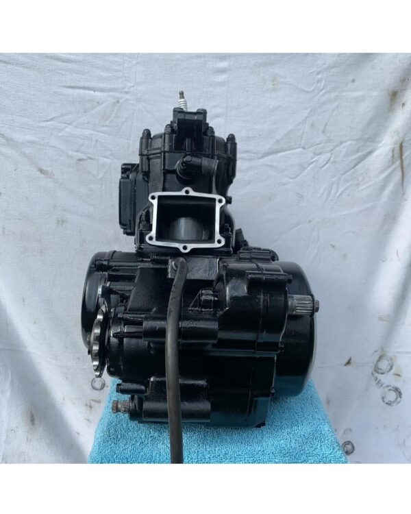 1984 HONDA CR250R OEM ENGINE MOTOR CRANKCASE CASES CYLINDER TOP END BOTTOM END