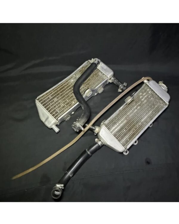 2021 05-22 YAMAHA YZ125 FILL CAP RADIATOR RIGHT & LEFT SIDE PAIR 1C3-12461-00-00