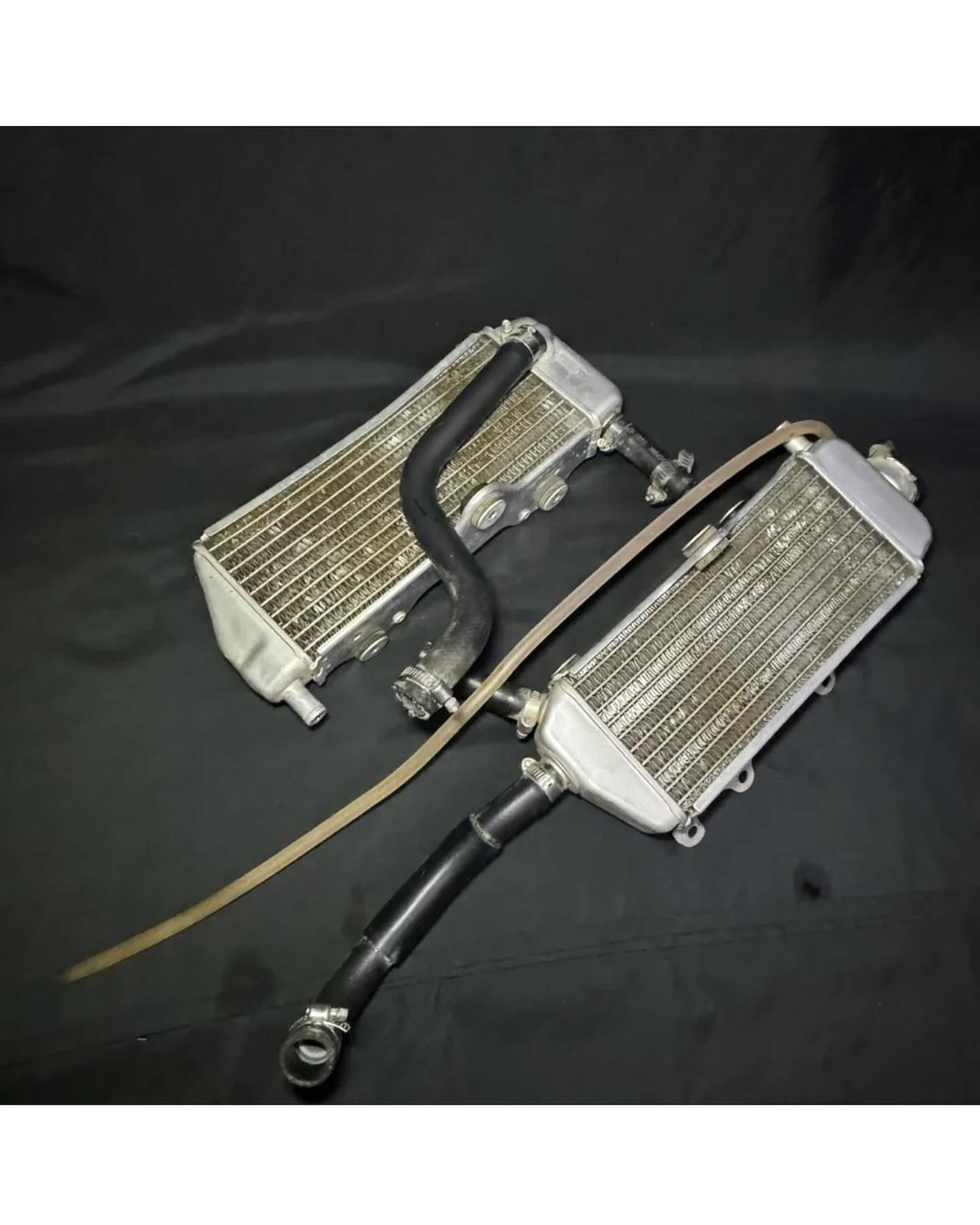 photo_6039382634690973250_w.jpg 2021 05-22 YAMAHA YZ125 FILL CAP RADIATOR RIGHT & LEFT SIDE PAIR 1C3-12461-00-00 - Image 1