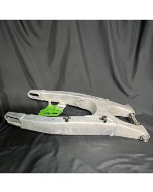 17-20 2020 Kawasaki KX250F OEM Swingarm 33001-0728 Swing Arm KX250 KX 250 20