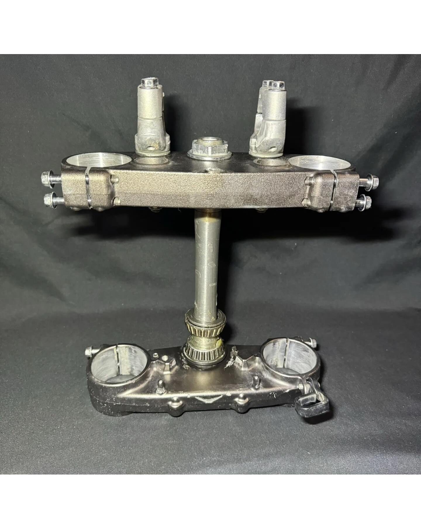 photo_6039382634690973332_w.jpg 2014-2017 Yamaha YZ450F 2014-2018 YZ250F OEM Triple Clamps Tree Steering Stem - Image 1
