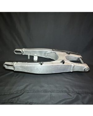 photo_6039382634690973404_w.jpg 2021 Kawasaki KX250F Swingarm 33001-0713 Pivot Bolt 33032-0012