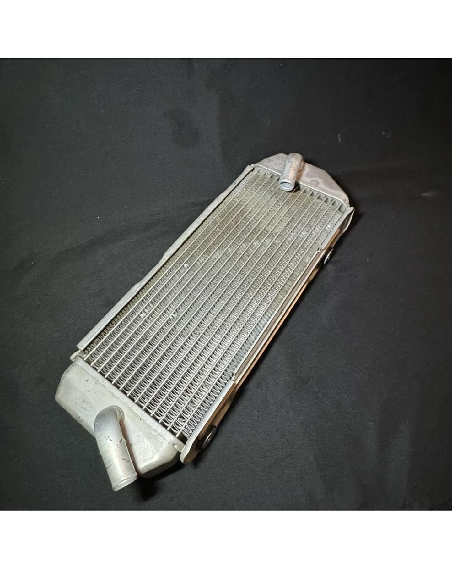 photo_6039382634690973411_w.jpg 2021-2024 Kawasaki KX250F KX250X KX250 KX250XC OEM Left Radiator - Image 1