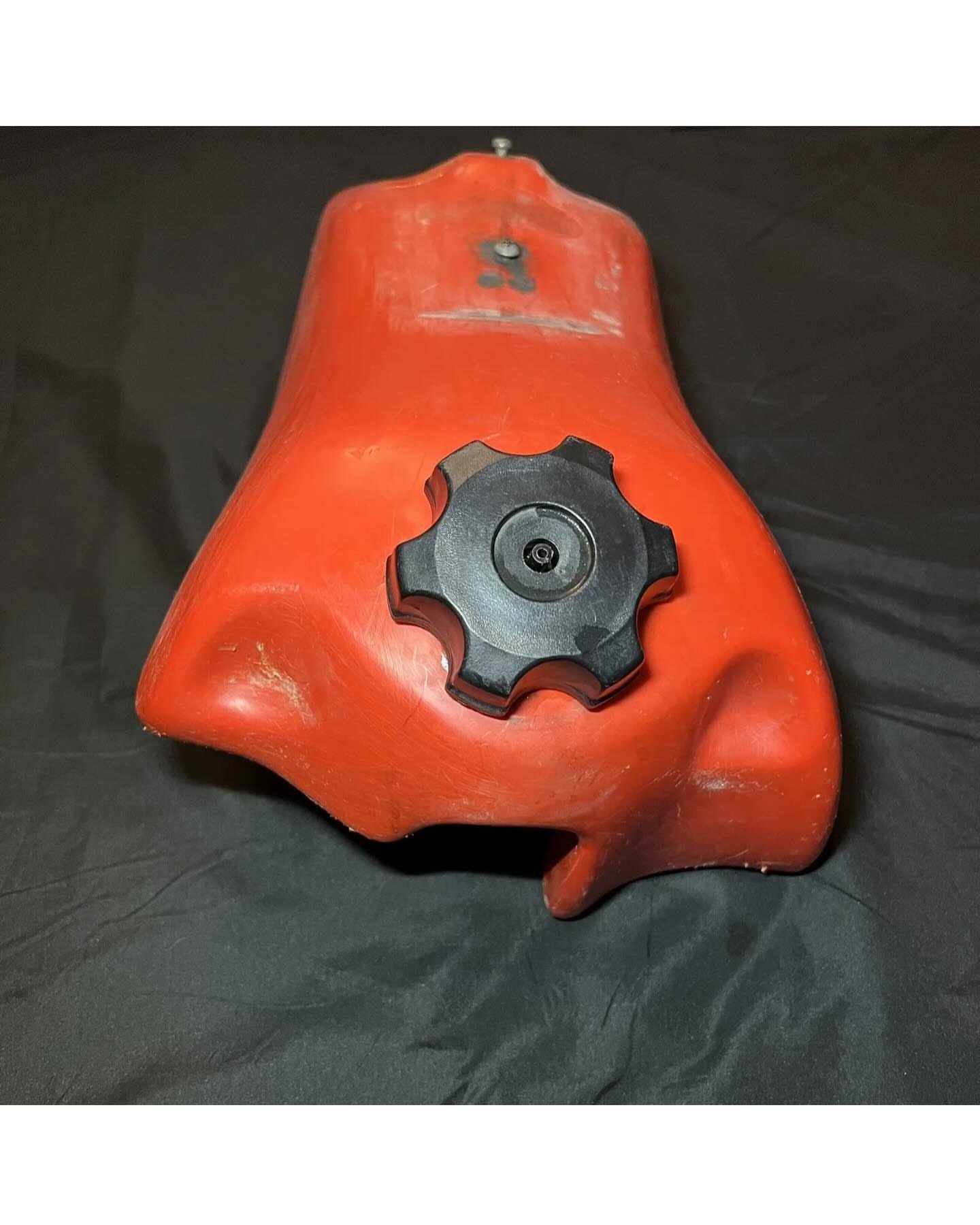 photo_6039382634690973423_w.jpg 1983 Honda CR250 Fuel Tank with Gas Cap CR 250 83 OEM Genuine - Image 1