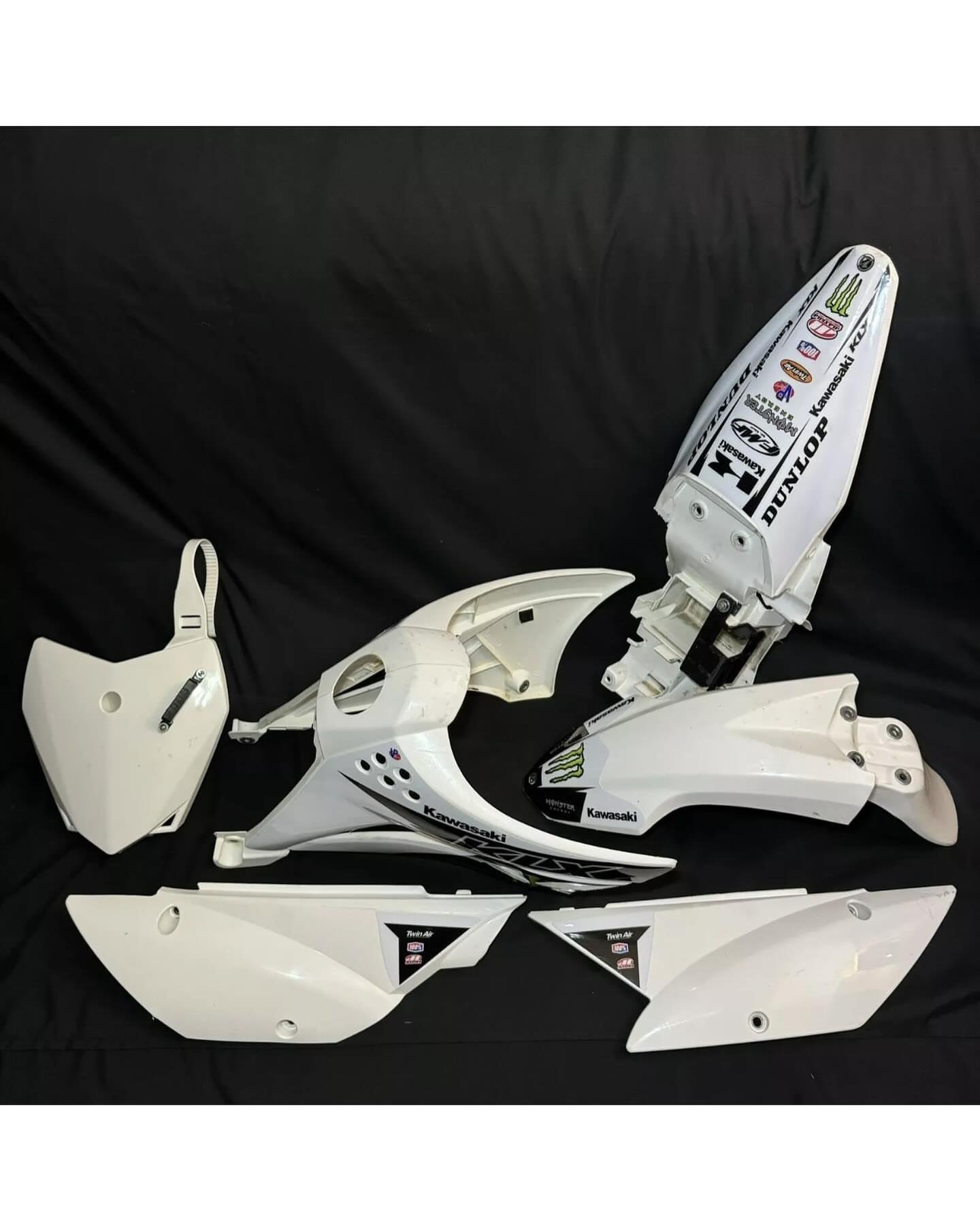 photo_6039382634690973596_w.jpg White Kawasaki Plastic Kit for Kawasaki: KLX110 (2010-2021), KLX110L KLX110R RL - Image 1