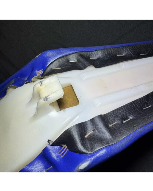 photo_6044100385682689493_w-3.jpg 1998-2002 Yamaha YZ250F YZ400F YZ426F complete seat 5SF-24710-00-00